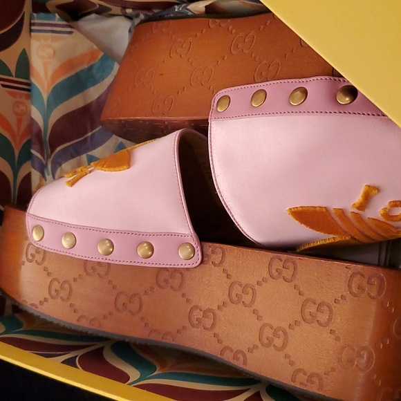 Gucci Addidas slides. Flash - Picture 4 of 10